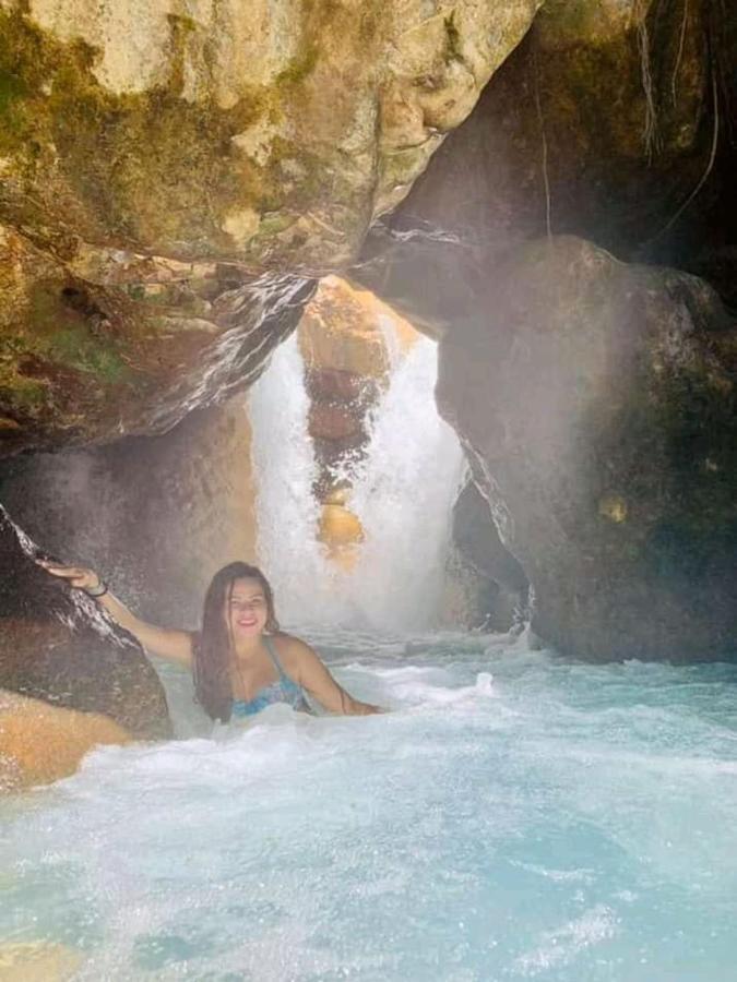 Pochote Lodge Guayabo  エクステリア 写真